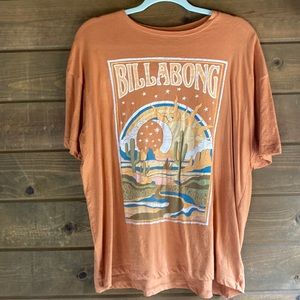 Hi I’m selling a over size small t-shirt from Tilly’s but main brand billabong